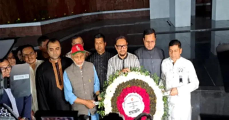 চট্টগ্রামে শহীদ দিবস ও আন্তর্জাতিক মাতৃভাষা দিবস পালনে শ্রদ্ধা-ভালোবাসার বন্যা