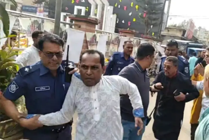 বাংলাদেশে অনলাইন শিক্ষার অগ্রগতি: নতুন সম্ভাবনা ও চ্যালেঞ্জ