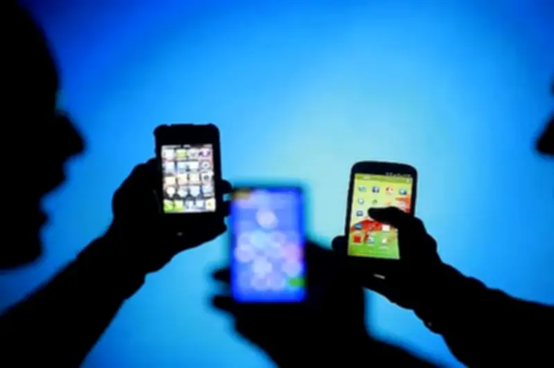 বিটিআরসি'র এনইআইআর টেস্টরান: আজ সকালে ডিরেজিস্ট্রেশন ছাড়া সিম ব্যবহারে সংযোগ বিচ্ছিন্ন হতে পারে