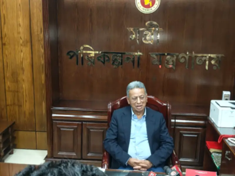 অর্থমন্ত্রী আমীর খসরু মাহমুদ চৌধুরীর প্রথম পরিকল্পনা কমিশন সফর: 'কাজ বেশি, কথা কম'