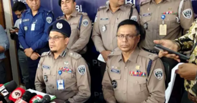 উত্তরায় গৃহকর্মী সেজে চেতনানাশক খাইয়ে বৃদ্ধ দম্পতির স্বর্ণ-টাকা লুট, পিবিআই গ্রেফতার করল দুজনকে