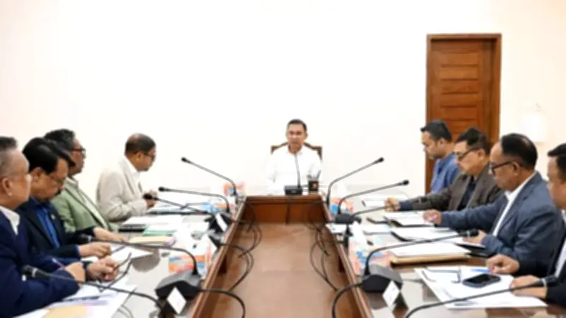 প্রধানমন্ত্রীর সভাপতিত্বে সুস্বাস্থ্য সভা, হজযাত্রী নিরাপত্তা ও সেনা পদ রদবদলসহ নানা খবর