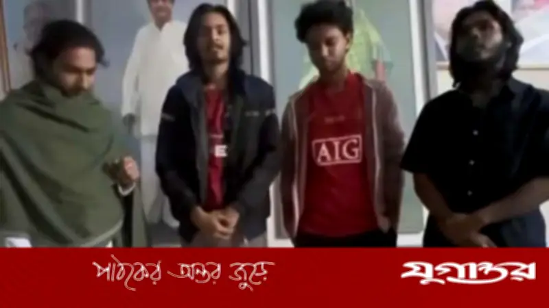 নিষিদ্ধ ছাত্রলীগের কর্মীরা কালকিনি আওয়ামী লীগ কার্যালয়ে ঢুকে কেক কাটল