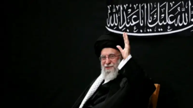 খামেনির নির্দেশে ইরান পরিচালনা, প্রধানমন্ত্রীর পদক প্রদান ও বইমেলা উদ্বোধন