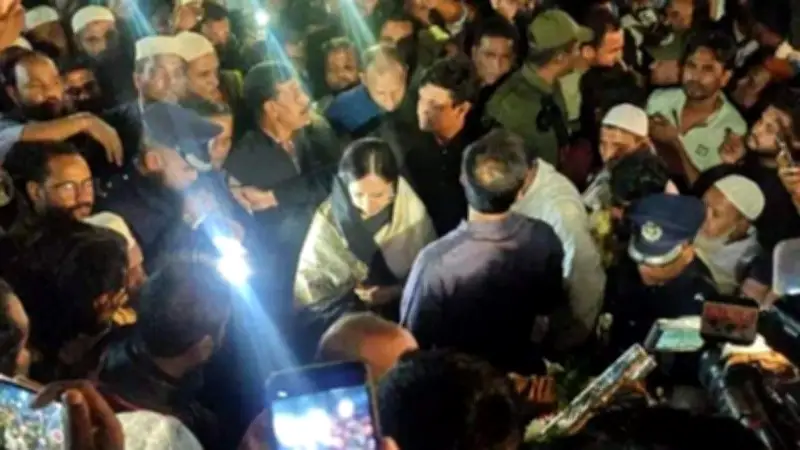 রুমিন ফারহানাকে শহীদ মিনারে বাধা: বিএনপির দেড়শ সদস্যের বিরুদ্ধে মামলা দায়ের