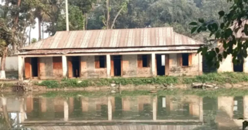 গাজীপুরের শ্রীপুর সরকারি কলেজে ছাত্রাবাস বন্ধ দুই দশক, শিক্ষার্থীদের দুর্ভোগ