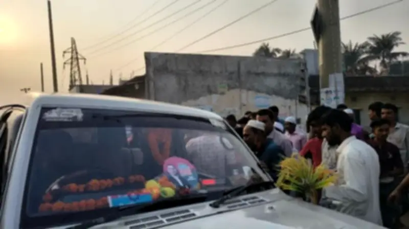 কক্সবাজারে বিএনপি সংসদ সদস্যের গাড়ির ধাক্কায় শিশুর মৃত্যু, উত্তেজনায় গাড়ি আটক