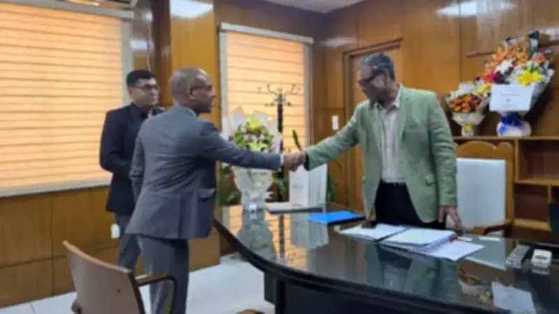 বাংলাদেশের প্রবাসী আয়ে রেকর্ড, স্বাস্থ্য প্রতিমন্ত্রীর নতুন দায়িত্ব ও টি-টোয়েন্টি বিশ্বকাপে সুপার এইট শুরু