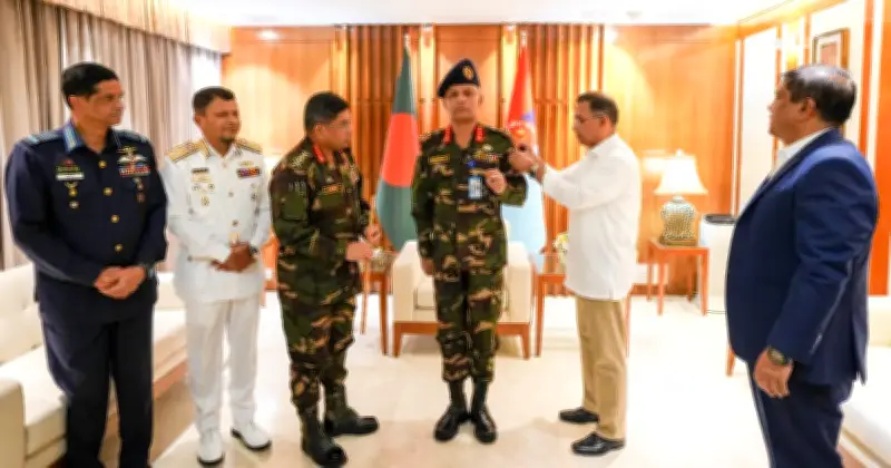 লেফটেন্যান্ট জেনারেল মীর মুশফিকুর রহমানের সশস্ত্র বাহিনী বিভাগে নিয়োগ