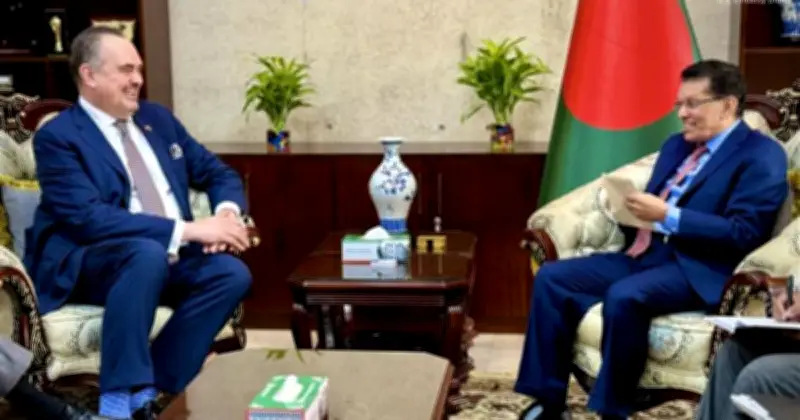 নবনিযুক্ত পররাষ্ট্রমন্ত্রী খলিলুর রহমানকে অভিনন্দন জানালেন মার্কিন রাষ্ট্রদূত ক্রিস্টেনসেন