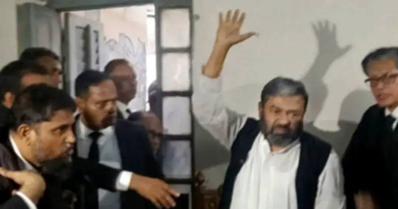 বরিশালে আওয়ামী লীগ নেতা তালুকদার মোহাম্মদ ইউনুসের জামিন মঞ্জুর, আদালতে আত্মসমর্পণের পর মুক্তি