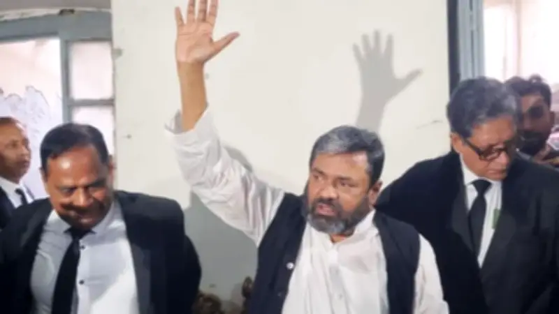 বরিশালে এমপির জামিন, সাহিত্য পুরস্কার ঘোষণা ও বিদ্যুৎকেন্দ্রে অপচয়ের অভিযোগ