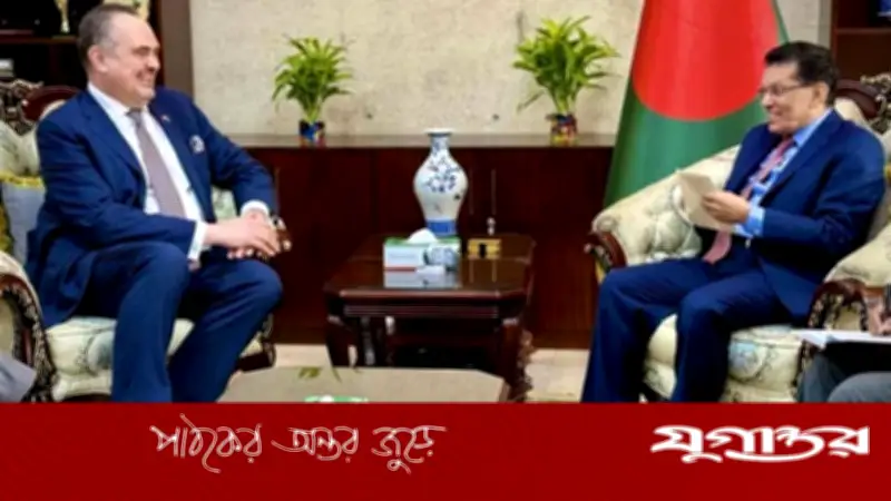 বাংলাদেশ-যুক্তরাষ্ট্র সম্পর্ককে আরও শক্তিশালী করতে যৌথ কাজের অঙ্গীকার মার্কিন রাষ্ট্রদূতের