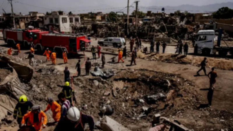 আফগান সীমান্তে পাকিস্তানের হামলা: হতাহত নিয়ে পরস্পরবিরোধী বক্তব্য, সাতক্ষীরায় ছুরিকাঘাতে যুবক নিহত