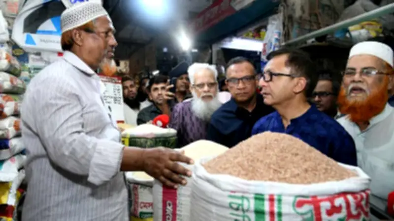 বাণিজ্যমন্ত্রীর সতর্কতা, মেয়র পদে ইশরাতের আগ্রহ, গ্যাস বিস্ফোরণে মৃত্যু, বিএনপির সংঘর্ষ ও রাষ্ট্রপতি সাক্ষাৎকার নিয়ে প্রতিক্রিয়া