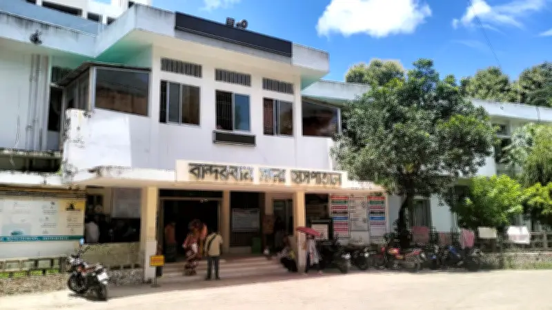 বান্দরবানের রোয়াংছড়িতে নিরাপত্তা বাহিনীর সঙ্গে সশস্ত্র গোষ্ঠীর গোলাগুলি: এক নিহত