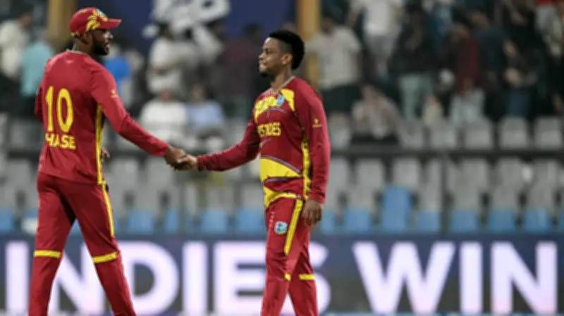 ওয়েস্ট ইন্ডিজের রেকর্ড ভাঙা জয়ে জিম্বাবুয়ের দুঃস্বপ্ন, হেটমায়ারের ঝড়ে সুপার এইট শুরু