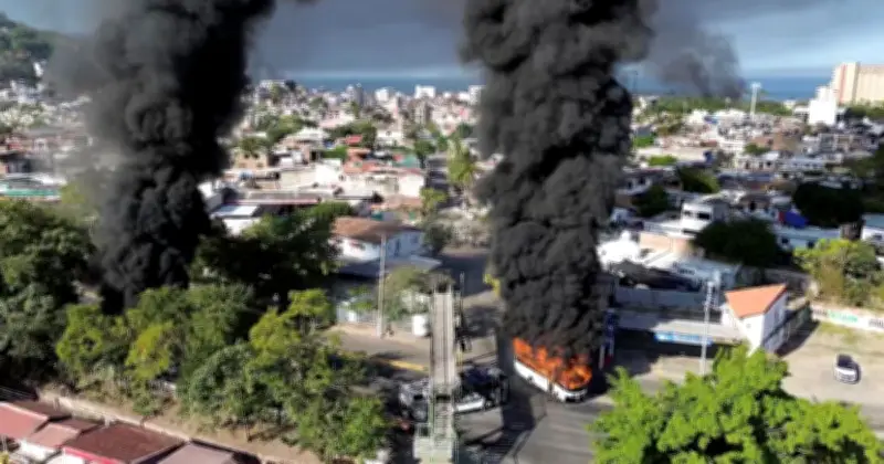 মেক্সিকোর মাদক সম্রাট এল মেনচোর মৃত্যুতে দেশজুড়ে সহিংসতা, নিহত অন্তত ২৫ নিরাপত্তাকর্মী