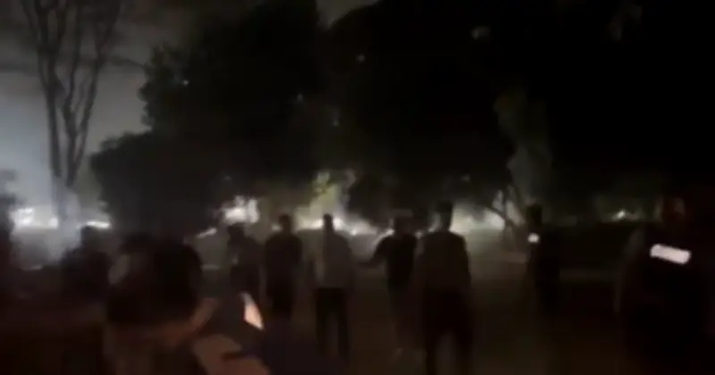 ঢাকা বিশ্ববিদ্যালয়ের সাংবাদিক ও শিক্ষার্থীদের ওপর হামলা: পুলিশের ভূমিকা নিয়ে প্রশ্ন