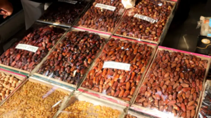 বাংলাদেশের খেজুর বাজারে বৈচিত্র্য: মধ্যপ্রাচ্যের পাশাপাশি যুক্তরাষ্ট্রসহ ২৩ দেশ থেকে আমদানি