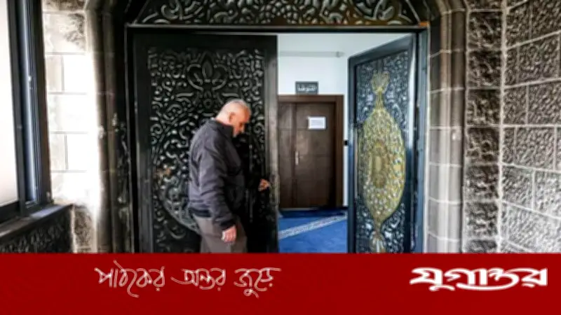 পবিত্র রমজানে পশ্চিম তীরের মসজিদে আগুন: অবৈধ বসতি স্থাপনকারীদের হামলা