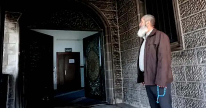 পশ্চিম তীরে মসজিদে হামলা: ইসরায়েলি অবৈধ বসতি স্থাপনকারীদের আগুন ও বর্ণবাদী স্লোগান