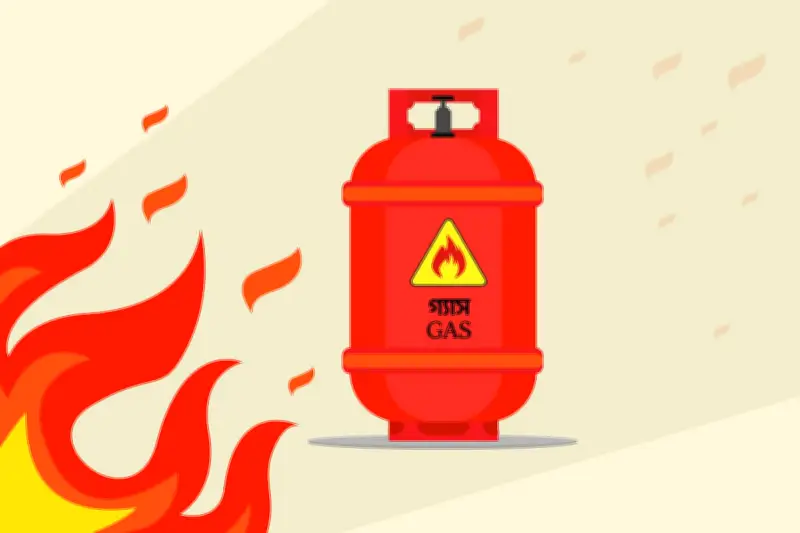 কুমিল্লায় গ্যাস সিলিন্ডার বিস্ফোরণে এক পরিবারের চারজন দগ্ধ, দুজনের অবস্থা আশঙ্কাজনক