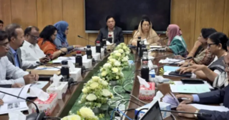 বিমানবন্দরে পরিচ্ছন্নতা ও মশা নিধনে মন্ত্রীর কঠোর নির্দেশ, ট্রলি সংকট সমাধানের তাগিদ