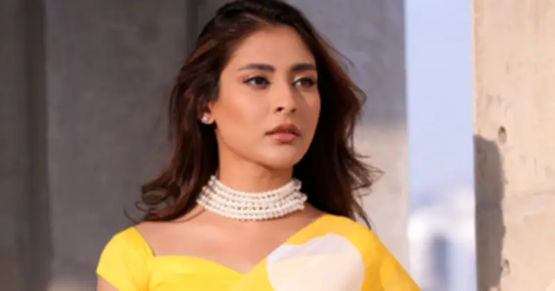 অভিনেত্রী মেহজাবীন চৌধুরীর বিরুদ্ধে বিমানবন্দর অপপ্রচার: আইনি পদক্ষেপ গ্রহণ