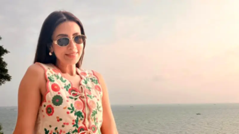 অভিনেত্রী মিমের পাতায়ায় ছুটির মুহূর্ত, ভক্তদের প্রশংসায় ভাসলেন