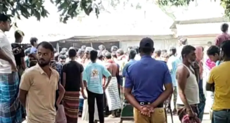 মৃত গরু জবাই করে মাংস বিক্রির অভিযোগে কসাই পালালেন, মাংস মাটিতে পুঁতে ফেলা হলো