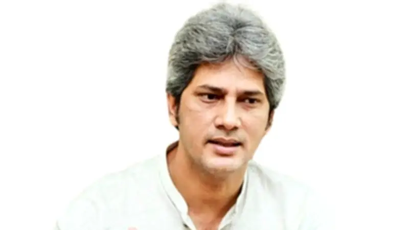 ফেসবুকে ভুয়া ইভেন্টে উত্তেজিত হয়ে বাবা-ছেলেসহ চারজনকে কুপিয়ে হত্যা, আটক ৬