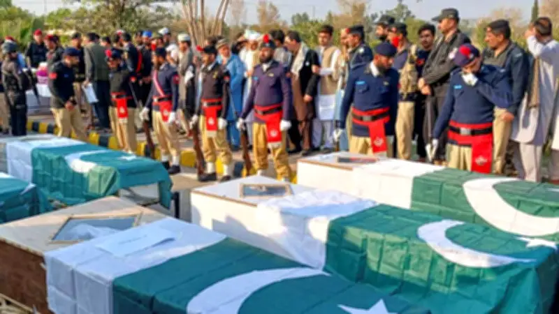 পাকিস্তানে পুলিশের উপর মিলিট্যান্টদের হামলায় ৭ জন নিহত, দক্ষিণ কোরিয়ার প্রেসিডেন্টের বাংলাদেশের উন্নয়নে আস্থা