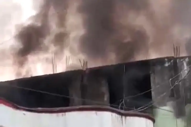 বাংলাদেশে অনলাইন শিক্ষার প্রসার ও চ্যালেঞ্জ: নতুন সম্ভাবনার দিকে যাত্রা