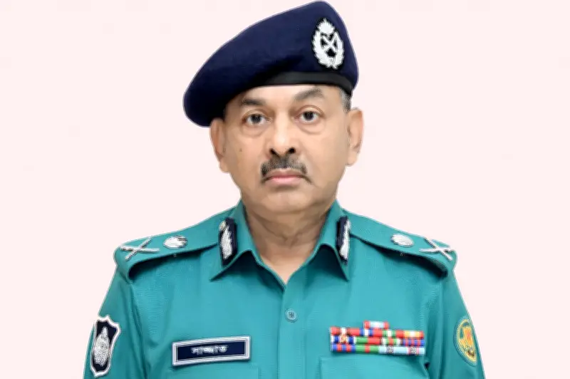 ডিএমপি কমিশনার শেখ মো. সাজ্জাত আলীর পদত্যাগপত্র জমা, দায়িত্বে থাকার ঘোষণা