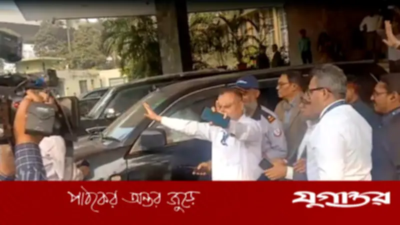 বাংলাদেশ ব্যাংকের গভর্নর আহসান মনসুরের পদত্যাগের পর উপদেষ্টা আহসান উল্লাহকে বের করে দেওয়া হলো