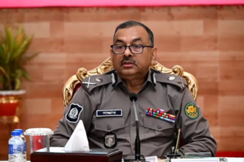 ডিএমপি কমিশনার শেখ মো. সাজ্জাত আলীর পদত্যাগপত্র জমা, দায়িত্বে আছেন