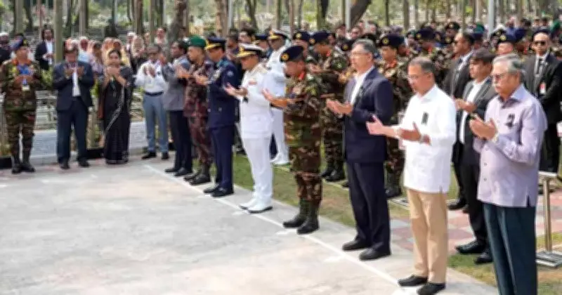 যথাযথ মর্যাদায় পালিত হলো জাতীয় শহীদ সেনা দিবস, শ্রদ্ধা নিবেদন করলেন রাষ্ট্রপতি ও প্রধানমন্ত্রী