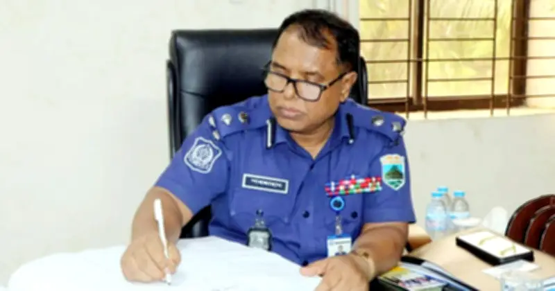 রাজশাহী রেঞ্জের ডিআইজির নির্দেশ: নিষিদ্ধ সংগঠনের নেতাকর্মীদের জামিনে মুক্তির পর অন্য মামলায় গ্রেফতার দেখানোর নির্দেশ