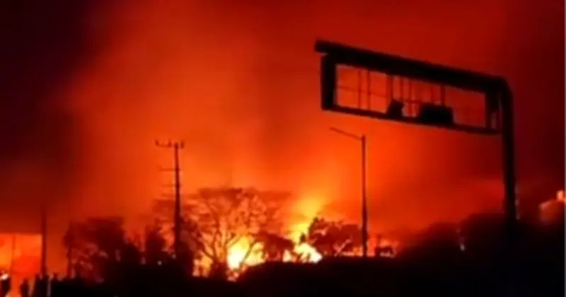 কক্সবাজারে নতুন গ্যাস স্টেশনে বিস্ফোরণে আগুন, নয়জনের বেশি আহত