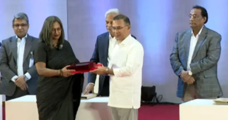 প্রধানমন্ত্রী তারেক রহমানের হাতে একুশে পদক-২০২৬ পেলেন নয় ব্যক্তি ও ওয়ারফেজ