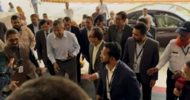 বাংলাদেশ ব্যাংকের নতুন গভর্নর হিসেবে মো. মোস্তাকুর রহমানের যোগদান সম্পন্ন