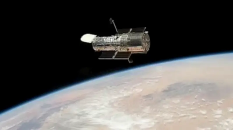 এআই'র অসাধারণ গতি: হাবলের ১০ কোটি ছবি স্ক্যান করে ১,৩০০ বিরল মহাজাগতিক বস্তু আবিষ্কার