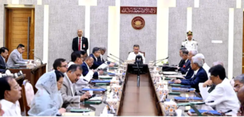 নতুন সরকারের ঐতিহাসিক সিদ্ধান্ত: ১০ হাজার টাকা পর্যন্ত কৃষিঋণ সুদসহ মওকুফ