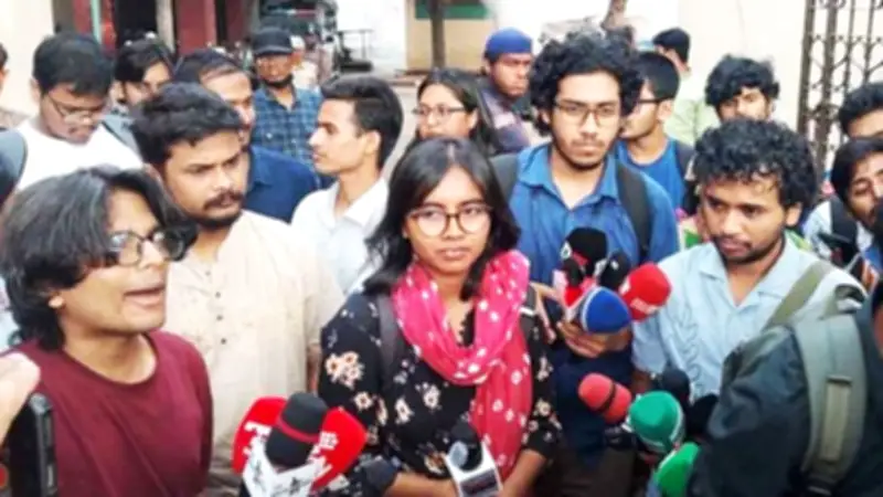 বাংলাদেশের বিভিন্ন অঞ্চলে ঘটে চলা নানা ঘটনা: অপসারণ দাবি থেকে কোটি টাকার মূর্তি উদ্ধার