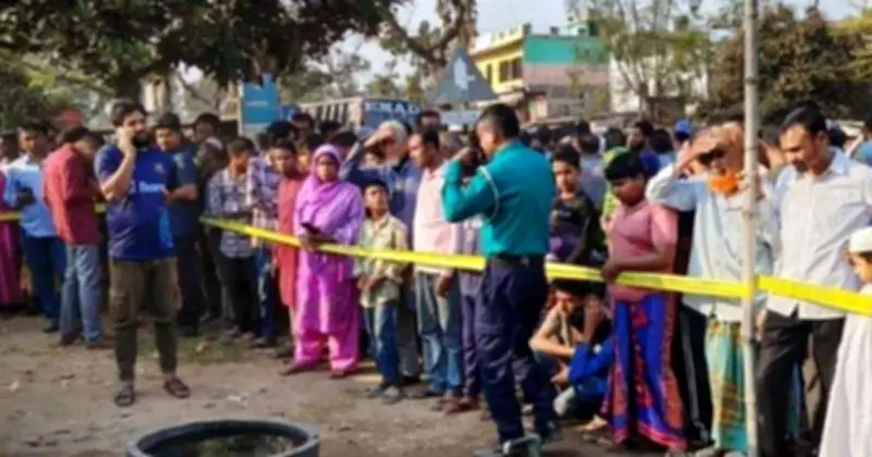 খুলনায় দিনদুপুরে ব্যবসায়ী শেখ সোহেলকে মোটরসাইকেলে গুলি করে হত্যা