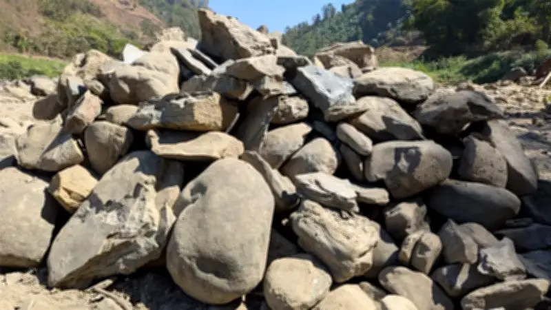 বিচারপতি আসাদুজ্জামানের অবসর ও পর্যটন স্পট হুমকি: নানা সংকটে বাংলাদেশ