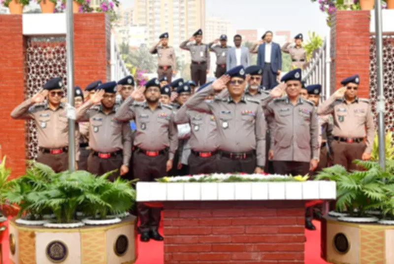 নবনিযুক্ত আইজিপি আলী হোসেন ফকিরের শ্রদ্ধা নিবেদন ও কর্মজীবনের সংক্ষিপ্ত ইতিহাস