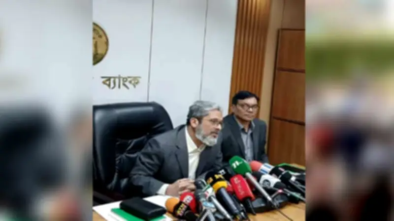 বিবিধ সংবাদ: বিমানবন্দর কর্মকর্তাদের বিরুদ্ধে ব্যবস্থা, আইন-শৃঙ্খলা নিশ্চিতের প্রতিশ্রুতি