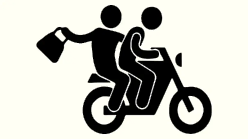 সীতাকুণ্ডে নারীকে মাথায় অস্ত্র ঠেকিয়ে ছিনতাই, মন্দিরে চুরির অভিযোগ